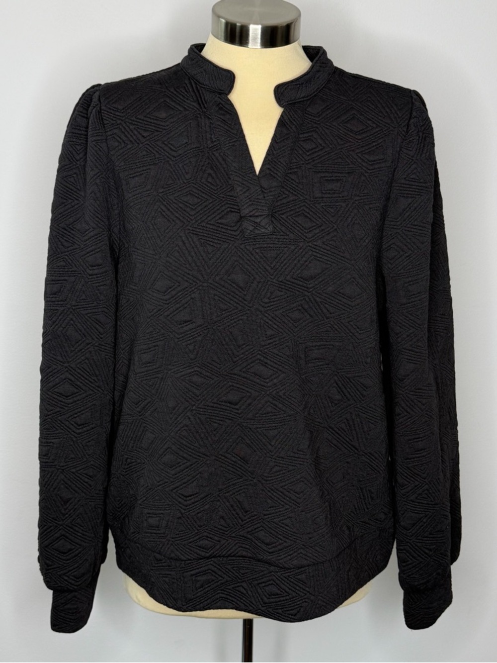 THML Black Notch Collar Quilted Geometric Long Sleeve Top